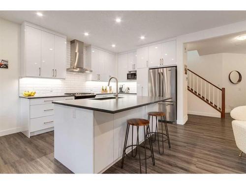 94 Discovery Ridge Gardens Sw, Calgary, AB - Indoor Photo Showing Kitchen With Upgraded Kitchen