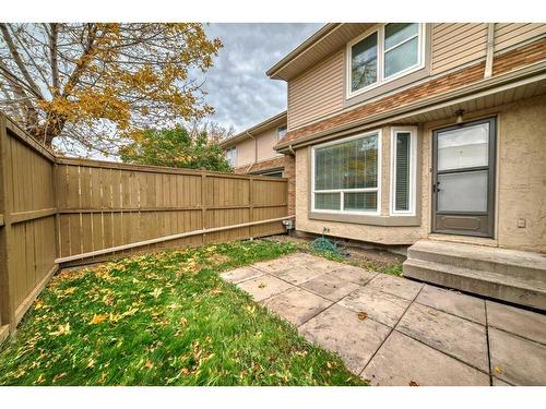 167-123 Queensland Drive Se, Calgary, AB - Outdoor