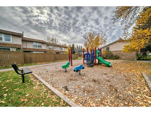 167-123 Queensland Drive Se, Calgary, AB - Outdoor