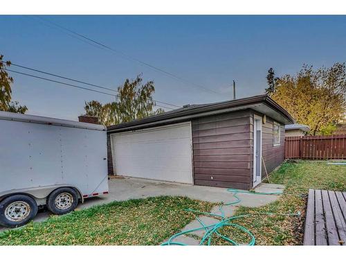 1985 Cottonwood Crescent Se, Calgary, AB - Outdoor