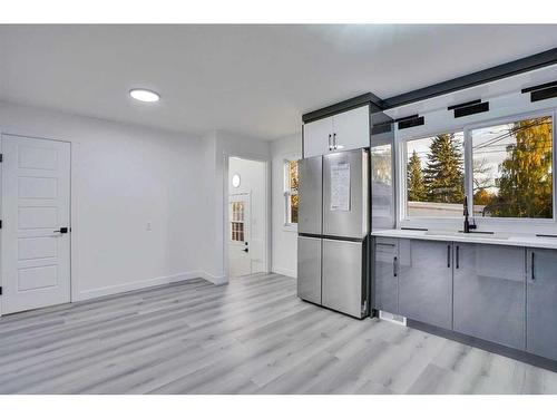 1985 Cottonwood Crescent Se, Calgary, AB - Indoor Photo Showing Kitchen