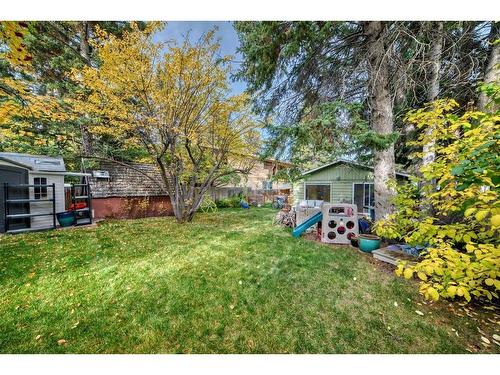 8931 33 Avenue Nw, Calgary, AB - Outdoor