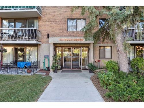 205-521 57 Avenue Sw, Calgary, AB - Outdoor With Balcony With Facade