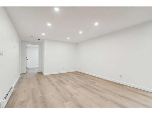 3812 3 Avenue Sw, Calgary, AB - Indoor Photo Showing Other Room