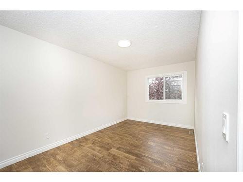 18-175 Manora Place Ne, Calgary, AB - Indoor Photo Showing Other Room