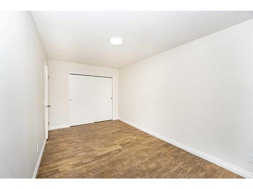 18-175 Manora Place Ne, Calgary, AB - Indoor Photo Showing Other Room