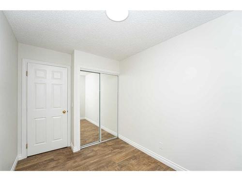 18-175 Manora Place Ne, Calgary, AB - Indoor Photo Showing Other Room