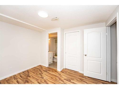 18-175 Manora Place Ne, Calgary, AB - Indoor Photo Showing Other Room