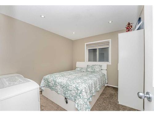 151 Saddlehorn Close Ne, Calgary, AB - Indoor Photo Showing Bedroom