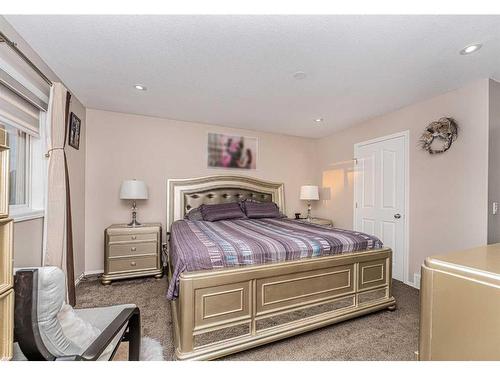 151 Saddlehorn Close Ne, Calgary, AB - Indoor Photo Showing Bedroom