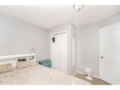 151 Saddlehorn Close Ne, Calgary, AB - Indoor Photo Showing Bedroom