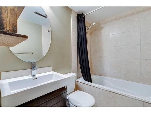 303-1736 13 Avenue Sw, Calgary, AB - Indoor Photo Showing Bathroom