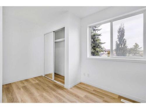 6010 Martingrove Road Ne, Calgary, AB - Indoor Photo Showing Other Room