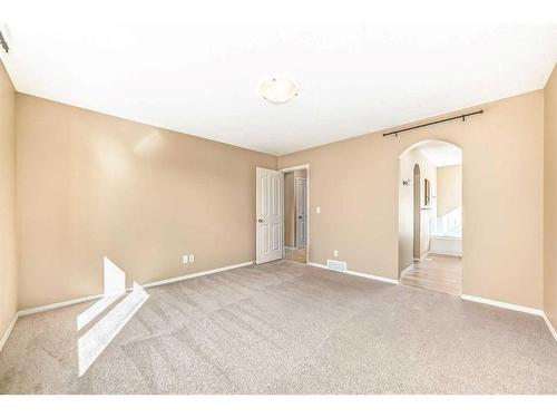 273 New Brighton Lane Se, Calgary, AB - Indoor Photo Showing Other Room