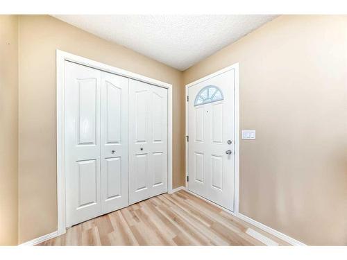 273 New Brighton Lane Se, Calgary, AB - Indoor Photo Showing Other Room