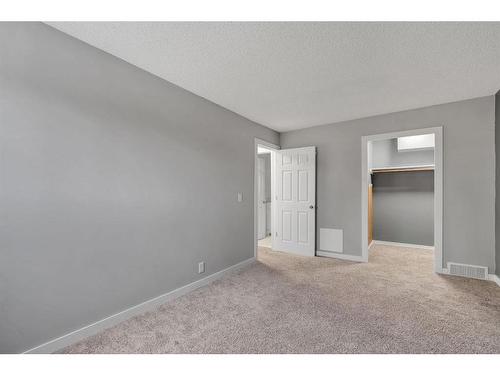 5-6408 4A Street Ne, Calgary, AB - Indoor Photo Showing Other Room