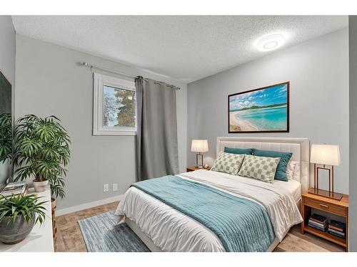 5-6408 4A Street Ne, Calgary, AB - Indoor Photo Showing Bedroom