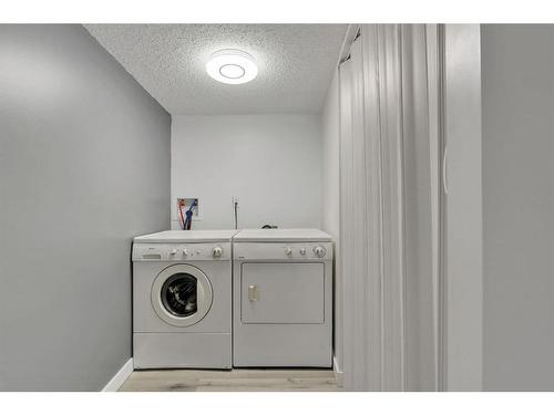 5-6408 4A Street Ne, Calgary, AB - Indoor Photo Showing Laundry Room