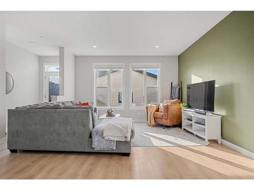 233 Calhoun Common Nw, Calgary, AB - Indoor Photo Showing Living Room