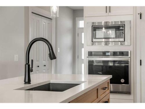 233 Calhoun Common Nw, Calgary, AB - Indoor Photo Showing Kitchen