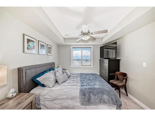 415-15 Saddlestone Way Ne, Calgary, AB - Indoor Photo Showing Bedroom