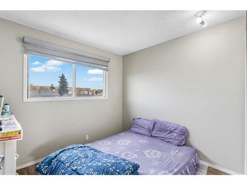 14 Falsby Way Ne, Calgary, AB - Indoor Photo Showing Bedroom