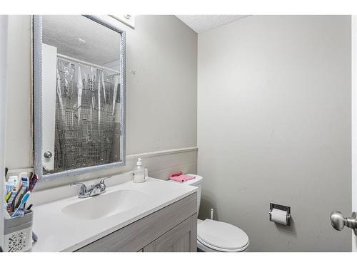 14 Falsby Way Ne, Calgary, AB - Indoor Photo Showing Bathroom