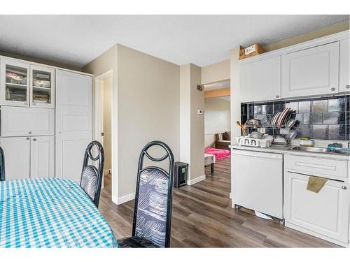 14 Falsby Way Ne, Calgary, AB - Indoor Photo Showing Kitchen