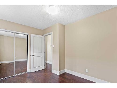 301-1231 17 Avenue Nw, Calgary, AB - Indoor Photo Showing Other Room