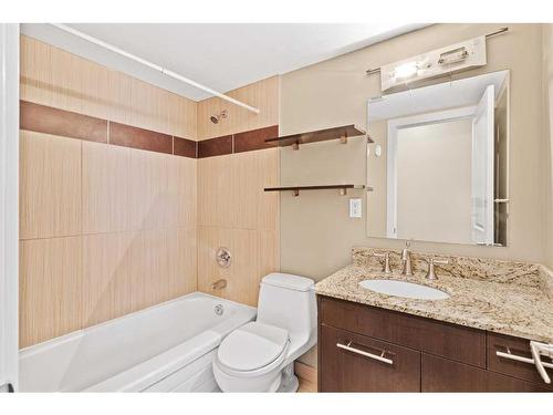 301-1231 17 Avenue Nw, Calgary, AB - Indoor Photo Showing Bathroom