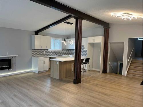 6320 Tregillus Street Nw, Calgary, AB - Indoor Photo Showing Kitchen