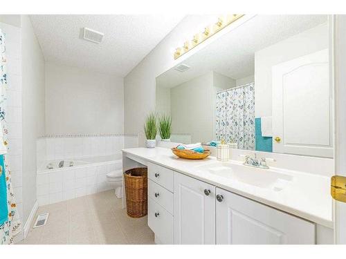 185 Arbour Stone Close Nw, Calgary, AB - Indoor Photo Showing Bathroom