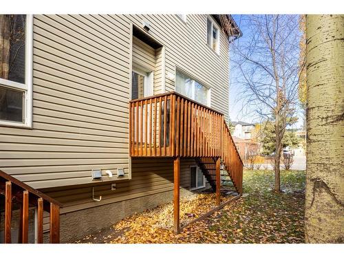 8-249 Ross Avenue, Cochrane, AB - Outdoor