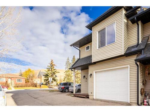 8-249 Ross Avenue, Cochrane, AB - Outdoor