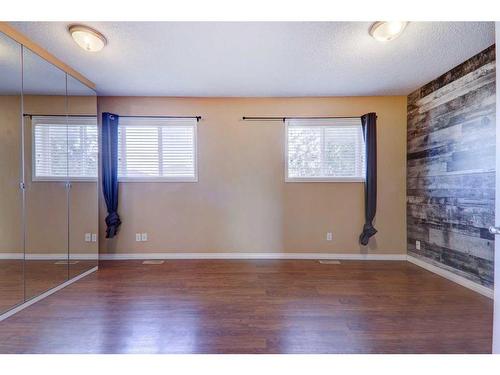 2048 Country Hills Circle Nw, Calgary, AB - Indoor Photo Showing Other Room