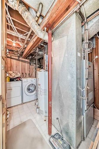 423 Whitehorn Place Ne, Calgary, AB - Indoor Photo Showing Laundry Room