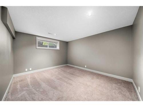 1031 Hammond Avenue, Crossfield, AB - Indoor