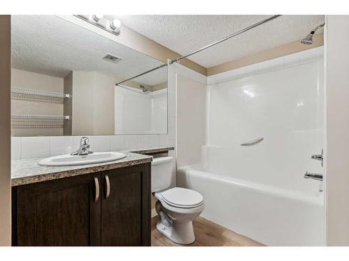 107-2000 Applevillage Court Se, Calgary, AB - Indoor Photo Showing Bathroom