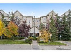 107-2000 Applevillage Court SE Calgary, AB T2A 7Z4