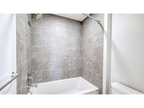 217 Homestead Crescent, Calgary, AB - Indoor Photo Showing Bathroom