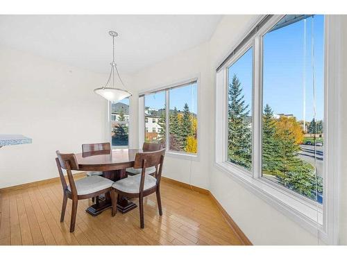 227-1920 14 Avenue Ne, Calgary, AB - Indoor Photo Showing Dining Room