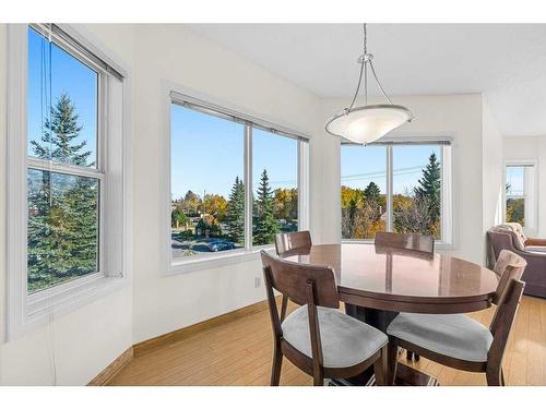 227-1920 14 Avenue Ne, Calgary, AB - Indoor Photo Showing Dining Room