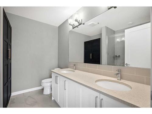 112-8530 8A Avenue Sw, Calgary, AB - Indoor Photo Showing Bathroom