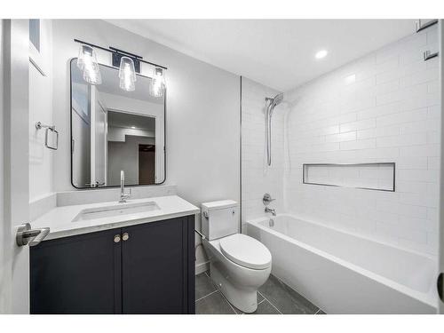 732 Willard Road Se, Calgary, AB - Indoor Photo Showing Bathroom