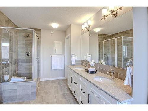 100 Sage Bluff Close Nw, Calgary, AB - Indoor Photo Showing Bathroom