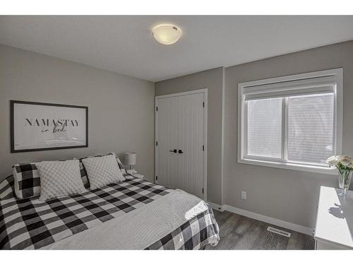 100 Sage Bluff Close Nw, Calgary, AB - Indoor Photo Showing Bedroom