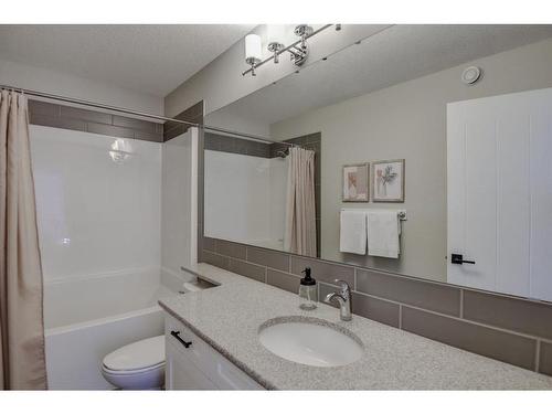 100 Sage Bluff Close Nw, Calgary, AB - Indoor Photo Showing Bathroom