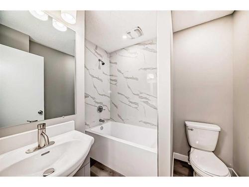 6848 Temple Drive Ne, Calgary, AB - Indoor Photo Showing Bathroom