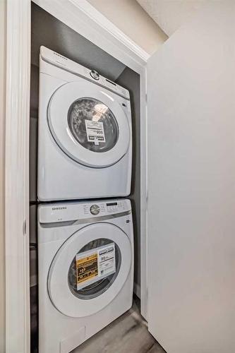 6848 Temple Drive Ne, Calgary, AB - Indoor Photo Showing Laundry Room