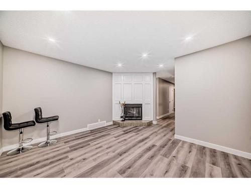 6848 Temple Drive Ne, Calgary, AB - Indoor